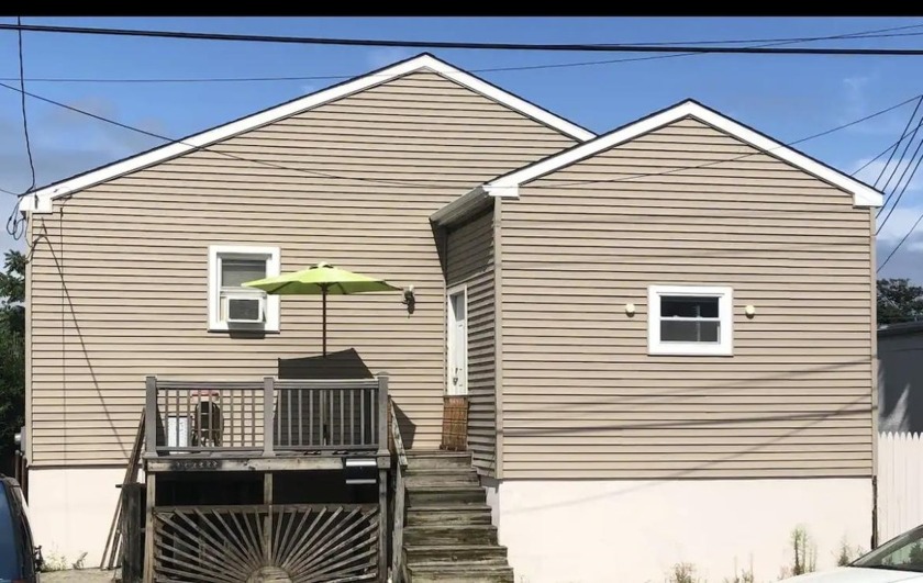 Nestled in the heart of Wildwood, this charming home features 3 - Beach Home for sale in Wildwood, New Jersey on Beachhouse.com