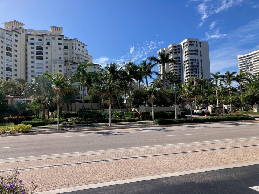 Wow...mercial storefront or office across from public beach - Beach Commercial for sale in Marco Island, Florida on Beachhouse.com