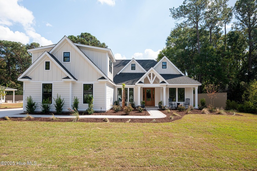 Welcome to your ideal coastal retreat! This beautiful 1.5 story - Beach Home for sale in Calabash, North Carolina on Beachhouse.com