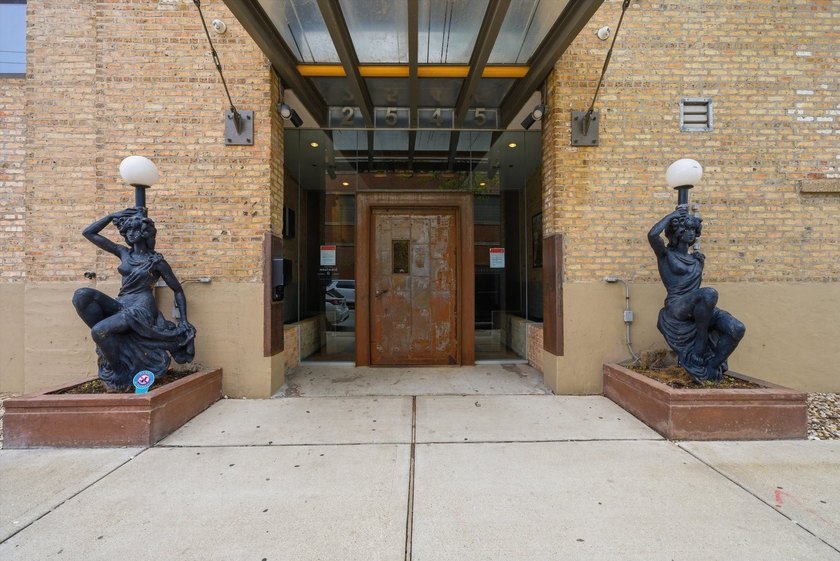 Welcome to Opera Lofts, where the former design workshop of - Beach Condo for sale in Chicago, Illinois on Beachhouse.com