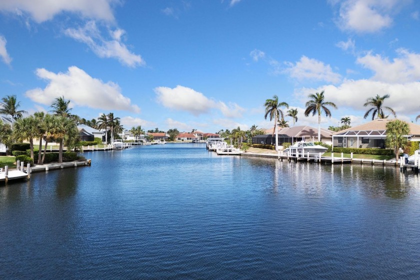 Welcome to your personal waterfront Oasis on Marco Island! With - Beach Home for sale in Marco Island, Florida on Beachhouse.com