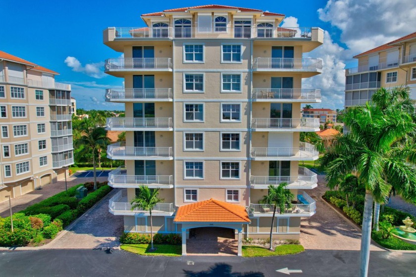 Stunning Penthouse at Courtyard Towers! Discover the epitome of - Beach Condo for sale in Marco Island, Florida on Beachhouse.com