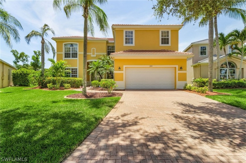 FULLY FURNISHED HOME - 5 BEDROOM/ 4 BATHROOMS + HUGE BONUS ROOM - Beach Home for sale in Fort Myers, Florida on Beachhouse.com