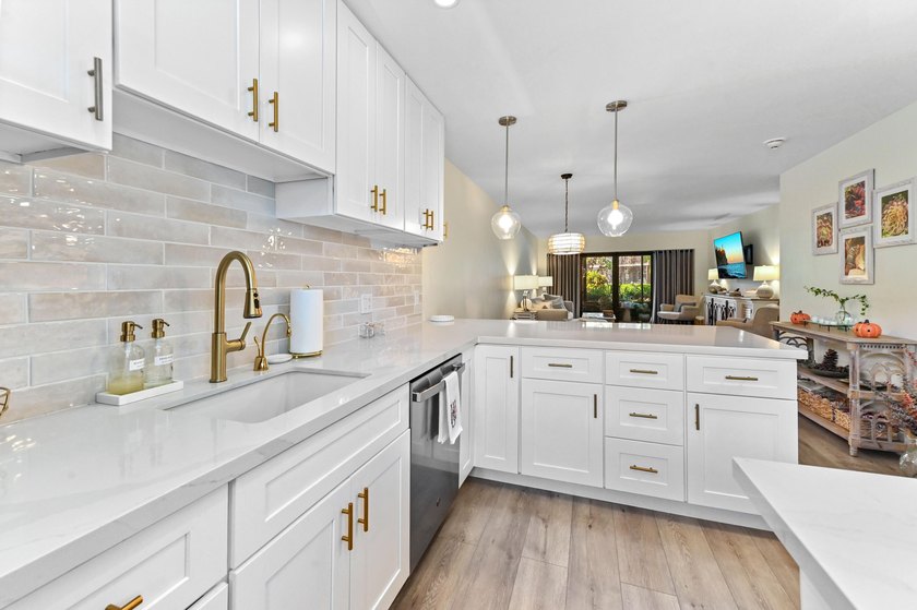 Discover the perfect opportunity to own your ideal retreat in - Beach Condo for sale in South Palm Beach, Florida on Beachhouse.com