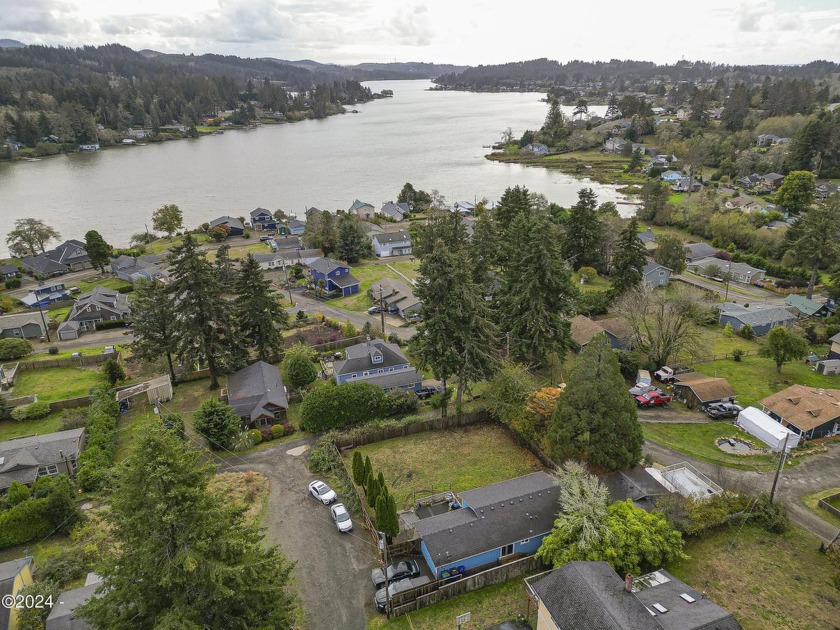 Experience lakeside living in this single-level home located in - Beach Home for sale in Neotsu, Oregon on Beachhouse.com