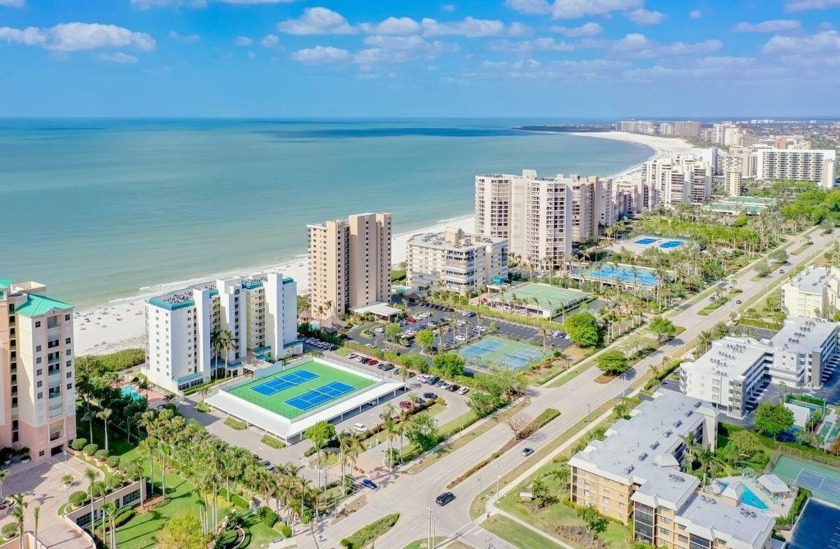 Attention investors! Don't miss out on this rare chance to own a - Beach Condo for sale in Marco Island, Florida on Beachhouse.com