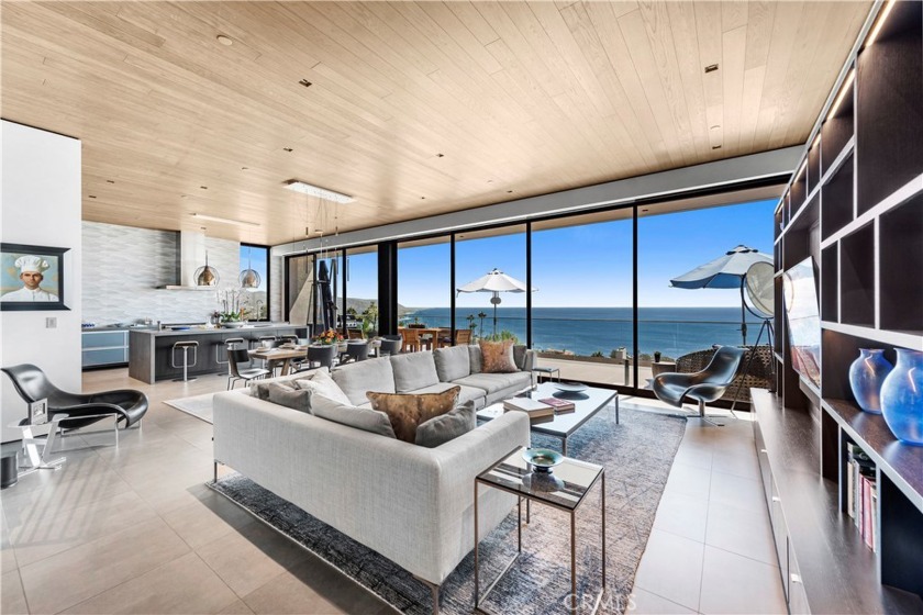 Experience ultimate luxury coastal living in this architectural - Beach Home for sale in Laguna Beach, California on Beachhouse.com