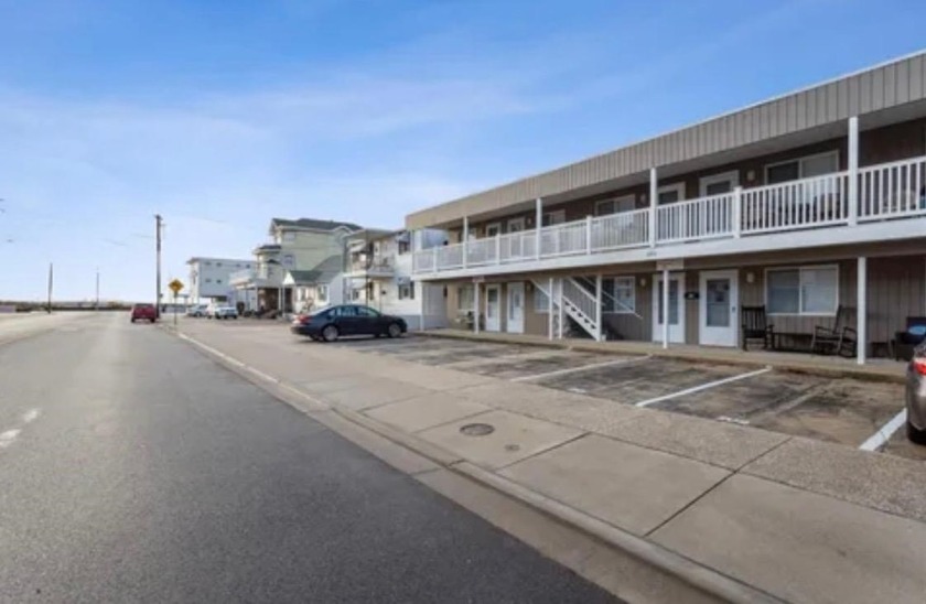 North Wildwood Beach Block Clipper Condominium. One bedroom one - Beach Condo for sale in North Wildwood, New Jersey on Beachhouse.com