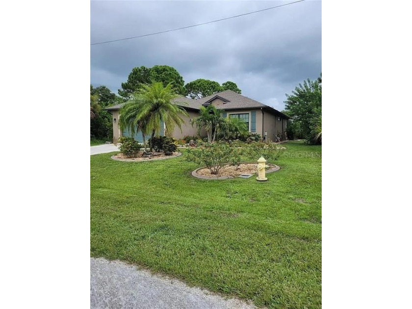 Turnkey-Furnished Pool Home in Rotonda Lakes - Ideal for - Beach Home for sale in Rotonda West, Florida on Beachhouse.com