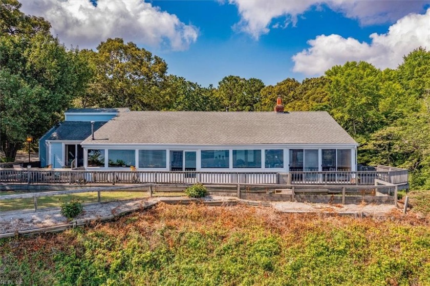 Imagine sitting on the deck, on a high bluff, with a spectacular - Beach Home for sale in Deltaville, Virginia on Beachhouse.com