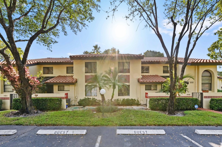 Welcome to Palm Chase Lakes, an active 55+ gated community. This - Beach Condo for sale in Boynton Beach, Florida on Beachhouse.com