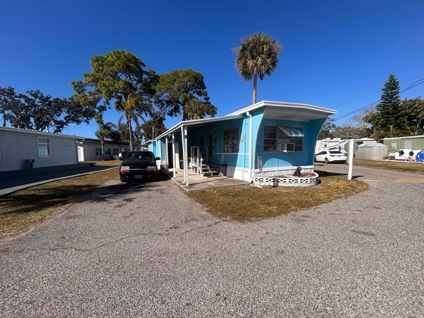 Newly renovated 2 bedroom 1 bathroom, could easily be converted - Beach Home for sale in Ruskin, Florida on Beachhouse.com