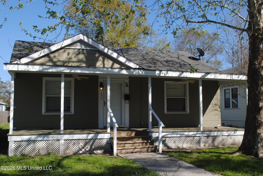 Great little house for a first time buyer, or as an investment - Beach Home for sale in Biloxi, Mississippi on Beachhouse.com