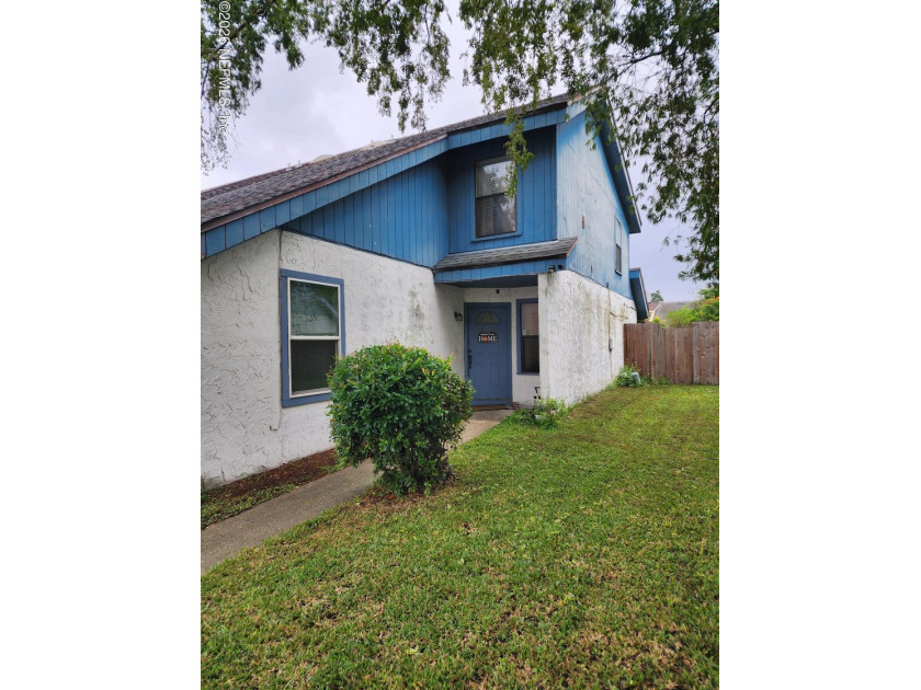 Townhouse features 3 bedrooms, 2 bathrooms, and approximately 1 - Beach Townhome/Townhouse for sale in Jacksonville, Florida on Beachhouse.com