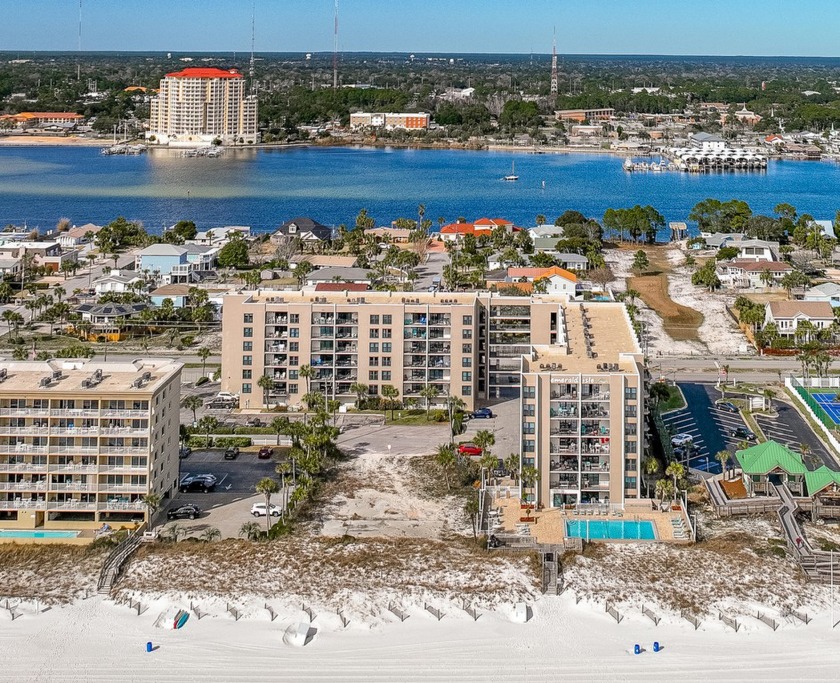 Turnkey ready updated 2 bedroom/2 bath vacation rental with - Beach Condo for sale in Fort Walton Beach, Florida on Beachhouse.com