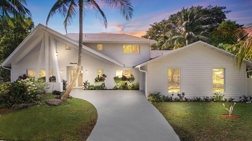 Welcome to this newly renovated 6-bedroom, 4.5-bathroom home on - Beach Home for sale in West Palm Beach, Florida on Beachhouse.com