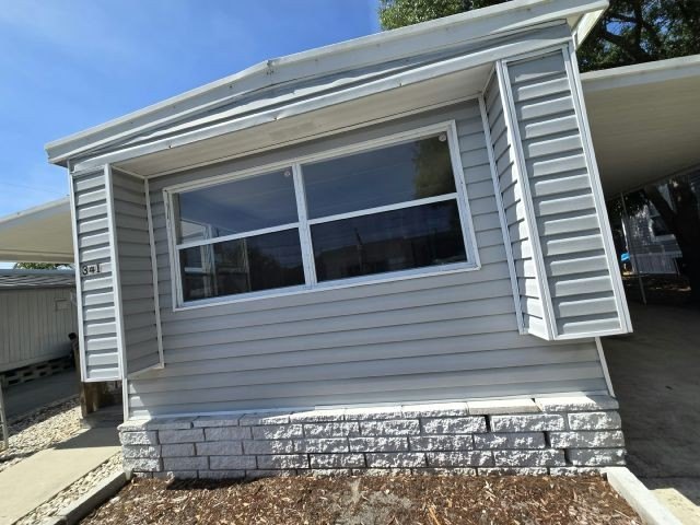 Welcome to this cozy and well-maintained 1 bedroom, 1 bathroom - Beach Home for sale in St. Petersburg, Florida on Beachhouse.com