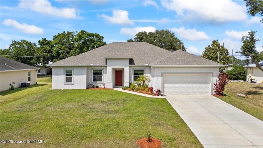 This Expansive, LIKE NEW, 5 bed, 3 Bath, CBC home won't - Beach Home for sale in Sebastian, Florida on Beachhouse.com