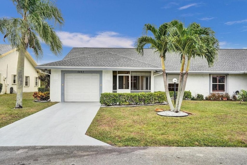 RARE TOWNHOUSE WITH SCREENED FRONT PORCH, BACK PATIO, AND BONUS - Beach Townhome/Townhouse for sale in West Palm Beach, Florida on Beachhouse.com