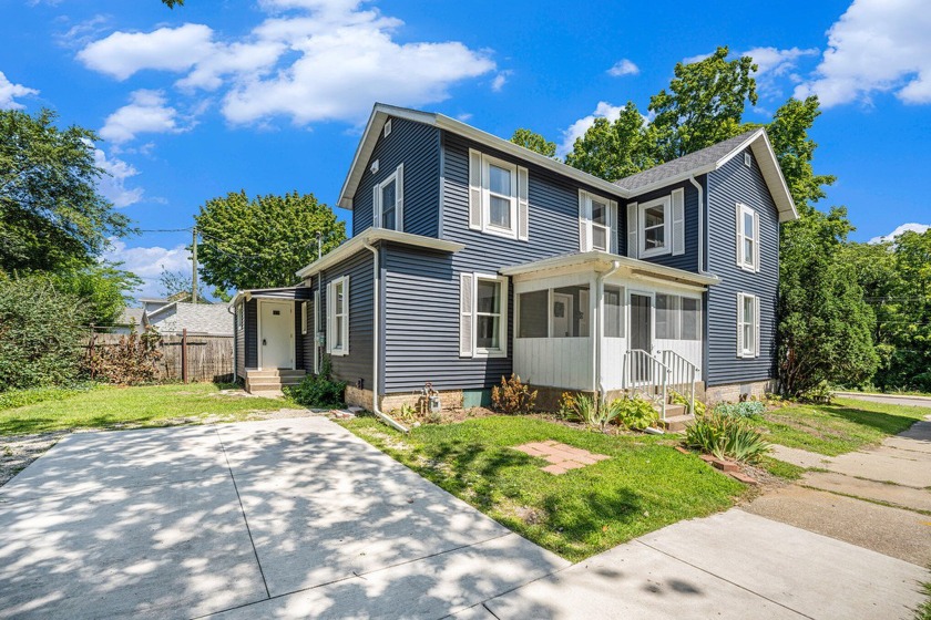 Located at 416 Center St. in South Haven, MI, this beautifully - Beach Home for sale in South Haven, Michigan on Beachhouse.com