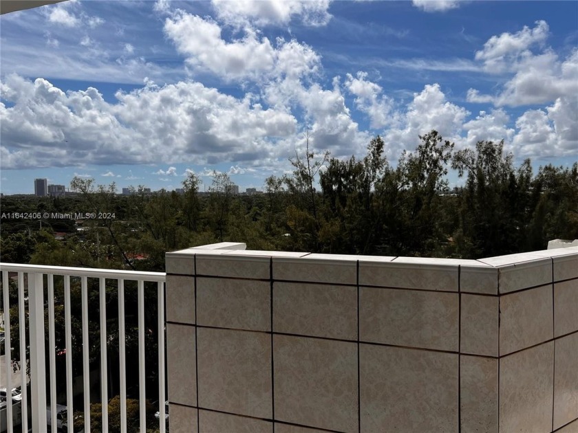 40YR Inspection passed - Section 8 approved: 2-bed, 2-bath in a - Beach Condo for sale in Miami, Florida on Beachhouse.com