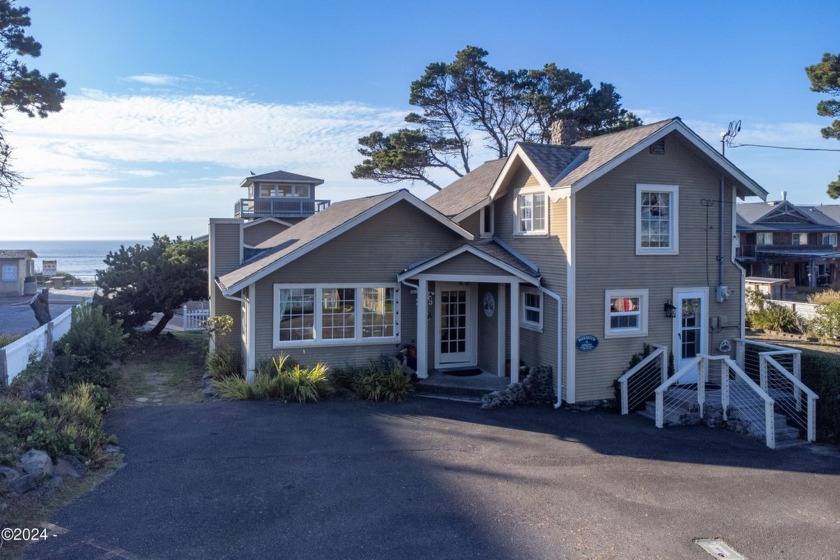 ''Captain's Cottage'' located in the heart of Lincoln City this - Beach Home for sale in Lincoln City, Oregon on Beachhouse.com