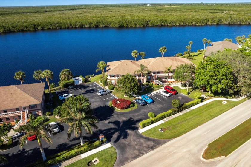 HUGE BAY VIEWS! This 2BD/2BA Condo is nestled in a quiet - Beach Condo for sale in Naples, Florida on Beachhouse.com