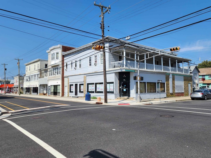 Landmark retail and residential multi-unit building for sale in - Beach Commercial for sale in Wildwood, New Jersey on Beachhouse.com