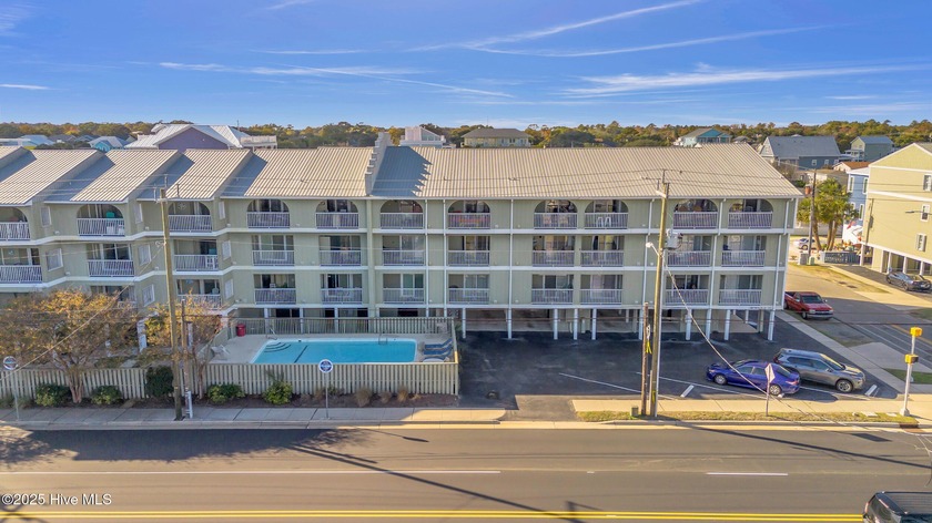 Perfect coastal dream retreat at charming Carolina Beach! This - Beach Condo for sale in Carolina Beach, North Carolina on Beachhouse.com