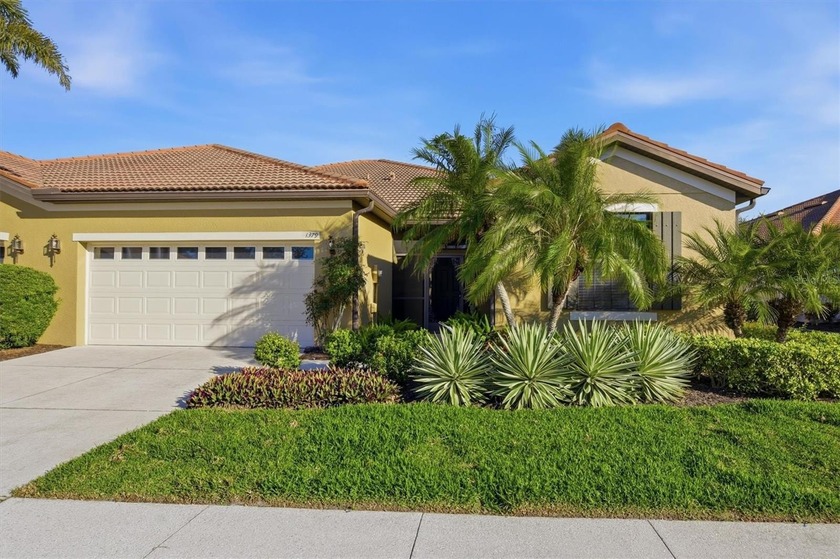Welcome to this spacious and inviting 3-bedroom, 2-bathroom home - Beach Home for sale in Venice, Florida on Beachhouse.com