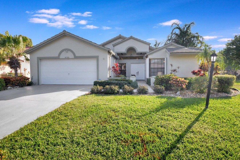 Spectacular spacious redone 3BR/2BA w/2car garage single family - Beach Home for sale in Boynton Beach, Florida on Beachhouse.com