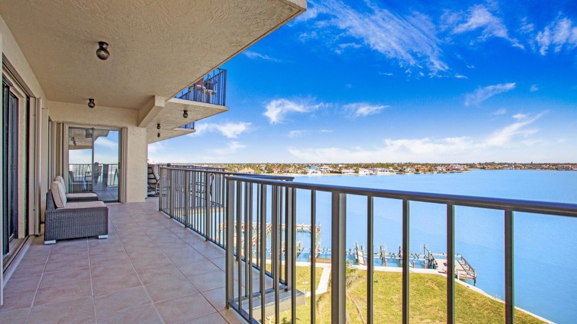 Looking for a condo with a SPECTACULAR water view? Look no - Beach Condo for sale in Marco Island, Florida on Beachhouse.com