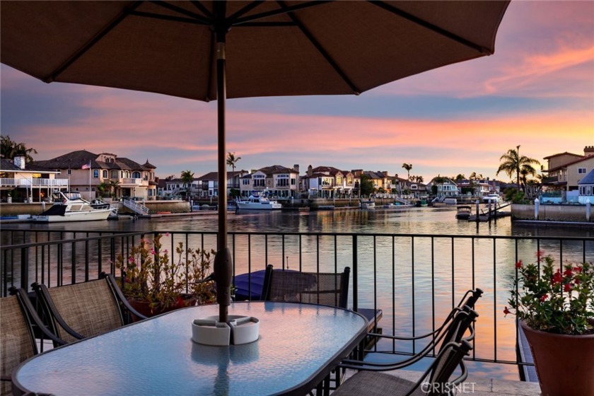 Situated in a premier deepwater location within the highly - Beach Townhome/Townhouse for sale in Huntington Beach, California on Beachhouse.com