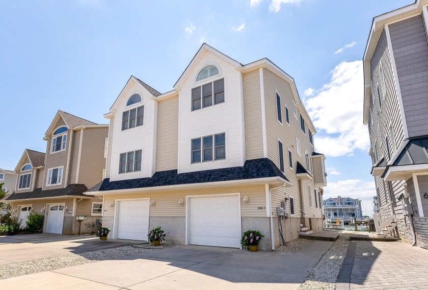 Don't miss this extraordinary chance to own one of the most - Beach Townhome/Townhouse for sale in Avalon, New Jersey on Beachhouse.com