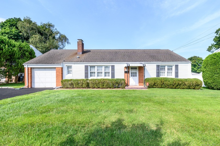 Welcome to this charming 2-bedroom, 1-bath ranch-style home, the - Beach Home for sale in Stamford, Connecticut on Beachhouse.com