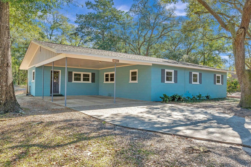 Great Location, on the edge of town. Easy commute to - Beach Home for sale in Fort Walton Beach, Florida on Beachhouse.com