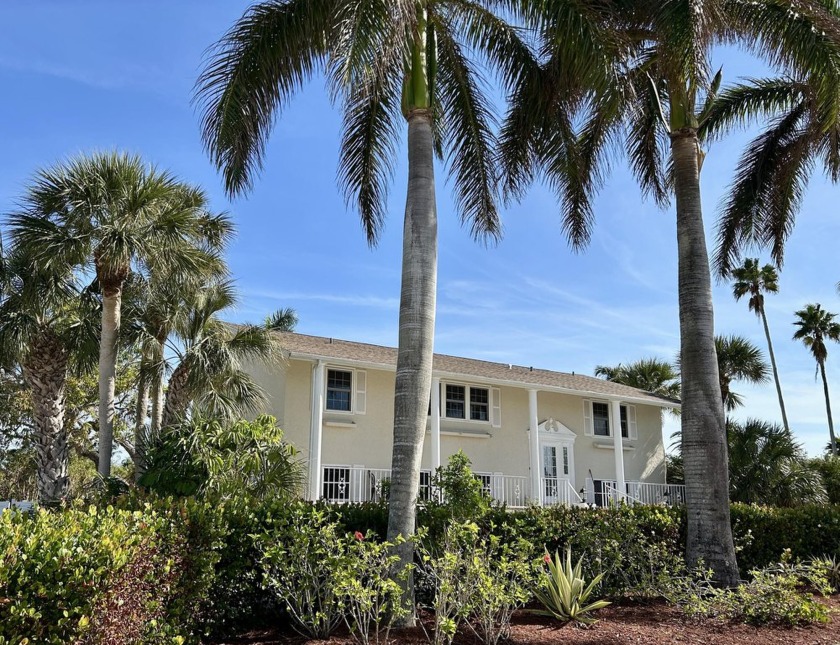 Perfect location, 10 min walking distance to Tigertail Beach - Beach Home for sale in Marco Island, Florida on Beachhouse.com