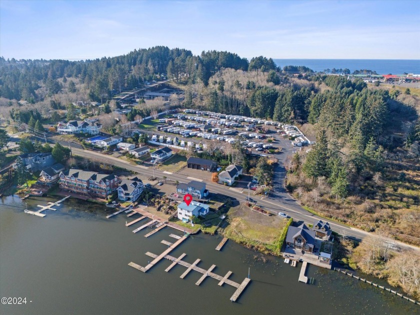 Located on the North end of Devils Lake in Lincoln City, this - Beach Commercial for sale in Lincoln City, Oregon on Beachhouse.com