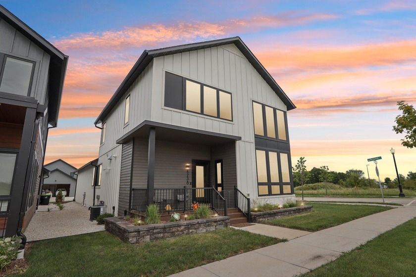 The home and location you deserve! Perfectly appointed community - Beach Home for sale in Oak Creek, Wisconsin on Beachhouse.com