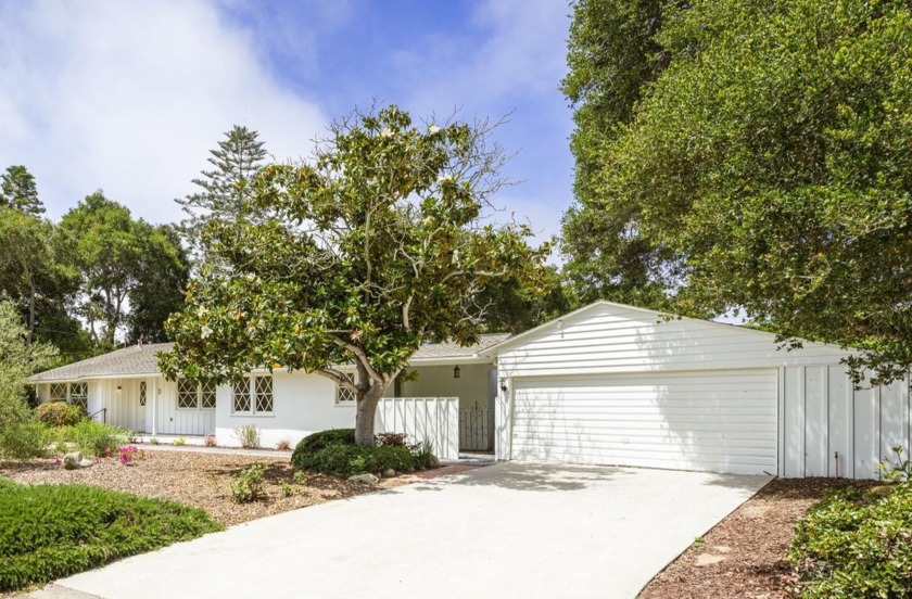 Welcome to 141 Santa Elena Lane, an inviting single-level home - Beach Home for sale in Montecito, California on Beachhouse.com