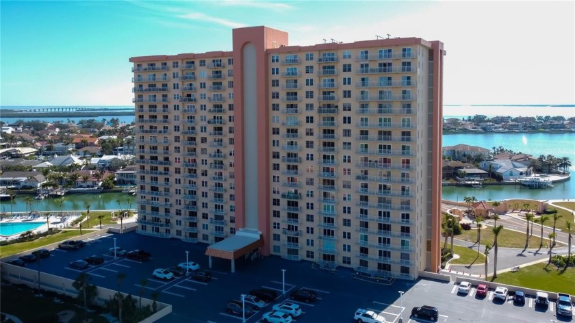 Step into this beautifully updated 1-bedroom, 1-bath condo in - Beach Condo for sale in St. Petersburg, Florida on Beachhouse.com