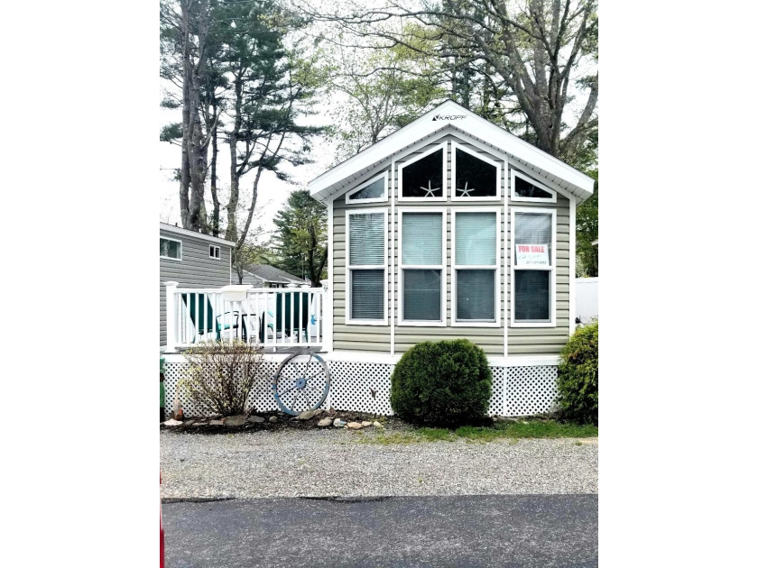 You just found your affordable dream vacation home! Located in a - Beach Home for sale in Wells, Maine on Beachhouse.com