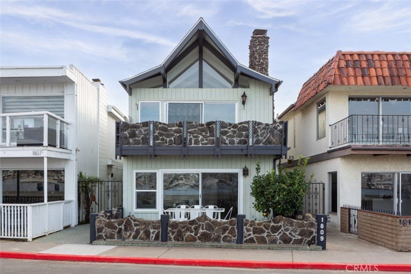 Offered fully furnished, you can call this home in time for - Beach Townhome/Townhouse for sale in Newport Beach, California on Beachhouse.com