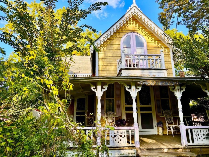 The Spirit of '76 is a lovely Campground cottage nestled into - Beach Home for sale in Oak Bluffs, Massachusetts on Beachhouse.com