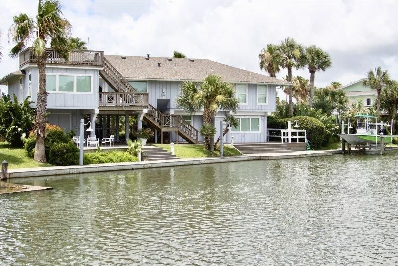 Discover this paradise of a Key Allegro home on 2 lots. The new - Beach Home for sale in Rockport, Texas on Beachhouse.com