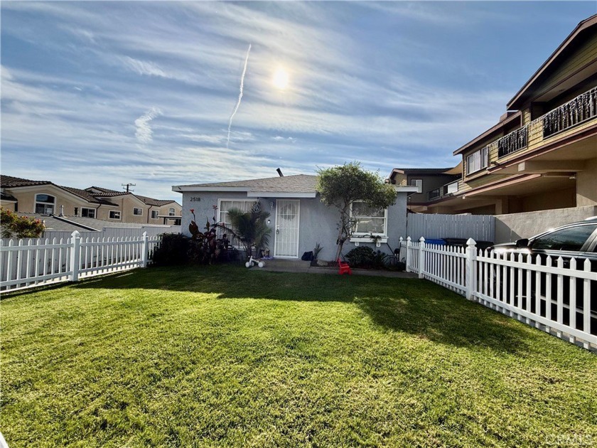 This 3 unit property is on a full 50X150 lot(BTV) and in a area - Beach Townhome/Townhouse for sale in Redondo Beach, California on Beachhouse.com