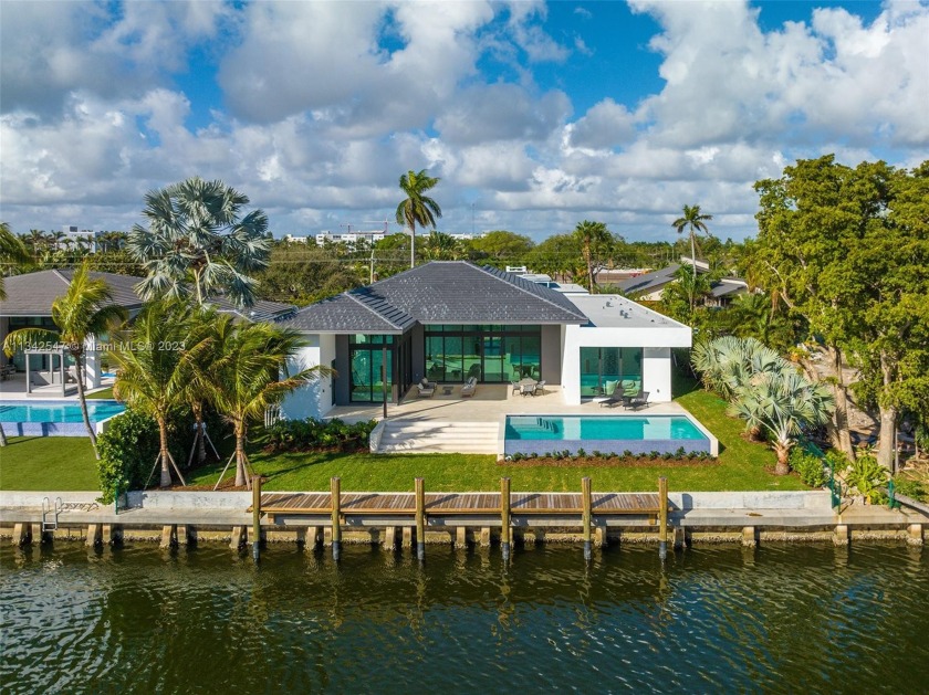 BRAND NEW WATERFRONT HOME ! A modern, single story ranch home - Beach Home for sale in Hollywood, Florida on Beachhouse.com
