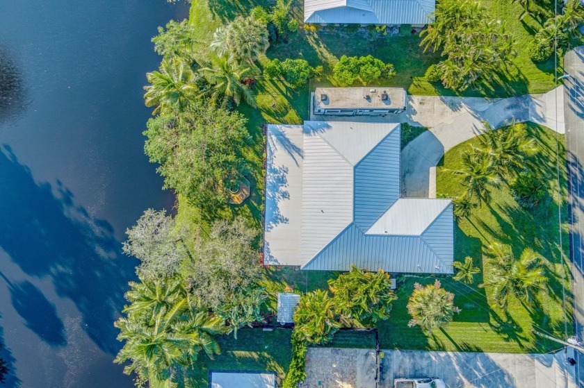 Welcome to the beautifully updated Papaya Village home in Hobe - Beach Home for sale in Hobe Sound, Florida on Beachhouse.com