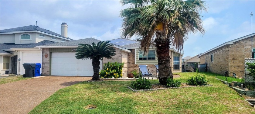 Two decks, two jet-ski lifts, two car garage, two skylights and - Beach Home for sale in Corpus Christi, Texas on Beachhouse.com