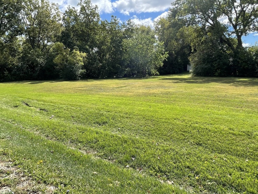 Cleared lot to build your Dream Home.  Close to shopping - Beach Lot for sale in Winthrop Harbor, Illinois on Beachhouse.com
